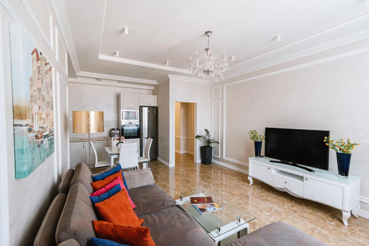 Luxury For Business & Pleasure Royal 2 Apartment Киев Екстериор снимка