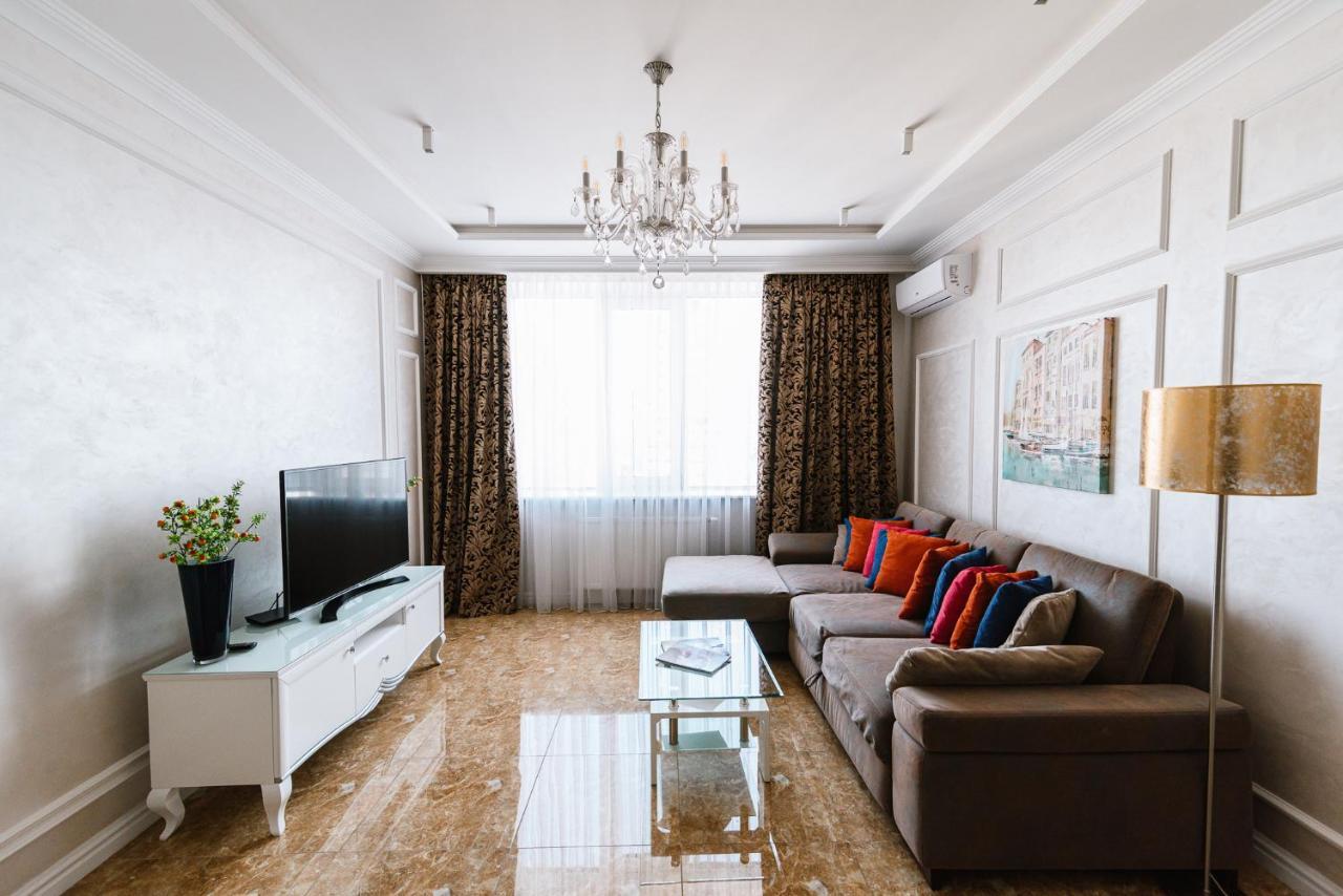 Luxury For Business & Pleasure Royal 2 Apartment Киев Екстериор снимка