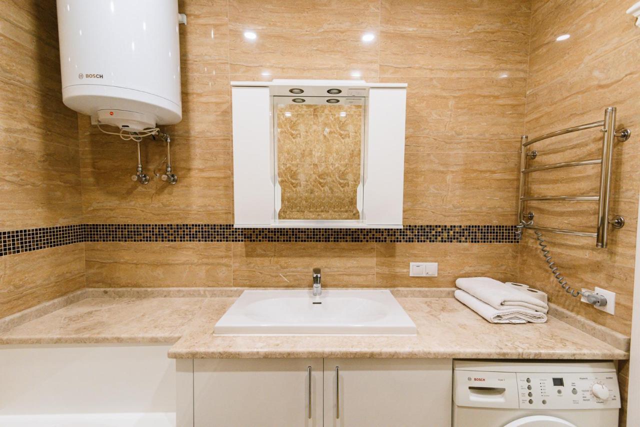 Luxury For Business & Pleasure Royal 2 Apartment Киев Екстериор снимка